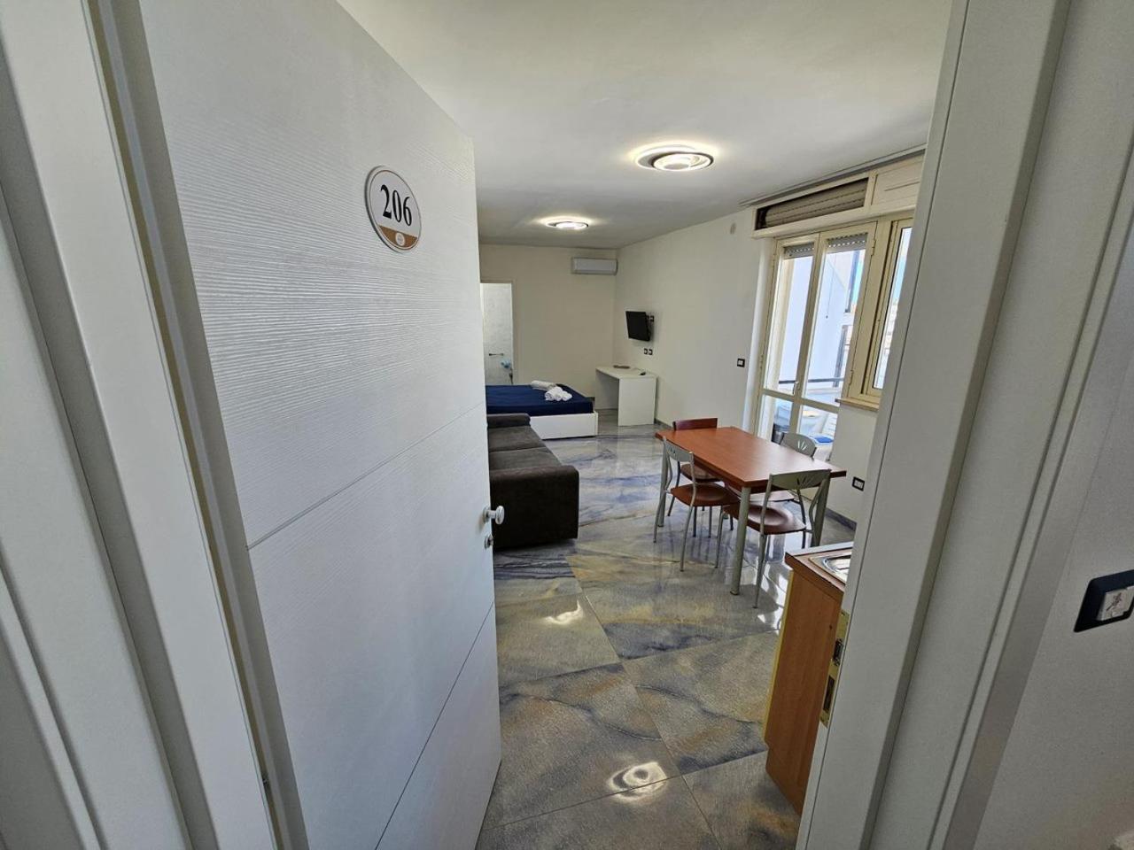 Infinity Residence Con Parcheggio 포르토 세자레오 외부 사진